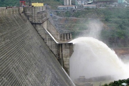 Thường xuyên xảy ra động đất ở vùng thủy điện sông Tranh 2 đã làm các nhà đầu tư 