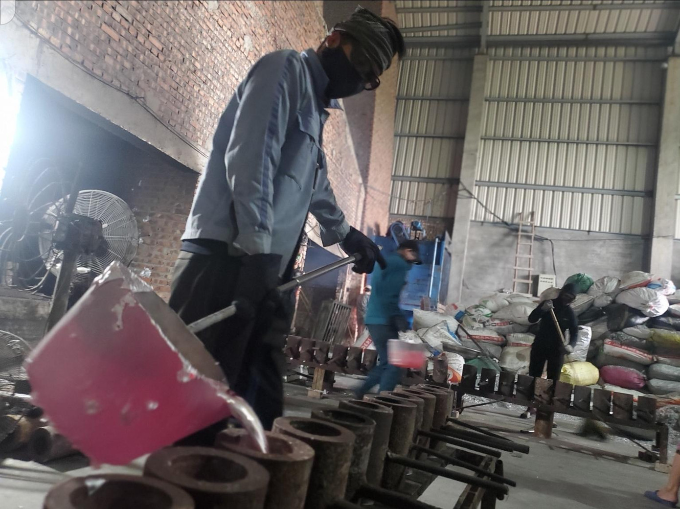 Dân làng nghề Mẫn Xá, Yên Phong, Bắc Ninh chật vật mới thuê được một suất đất trong CCNLN Dân làng nghề Mẫn Xá, Yên Phong, Bắc Ninh chật vật mới thuê được một suất đất trong CCNLN