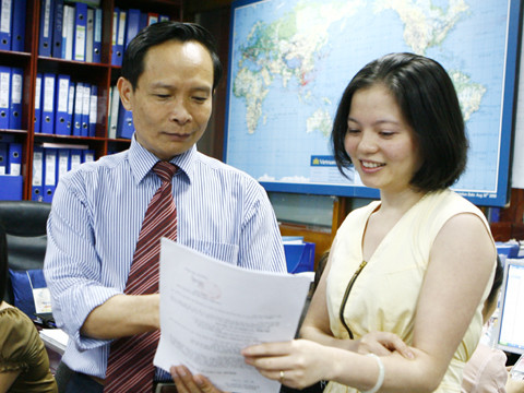 Ông Vui và Phó Tổng giám đốc Nguyễn Thị Hồng Vân Ảnh: Hồng Vĩnh