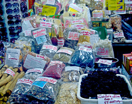 Nguyên liệu làm nhân bánh Trung thu tại chợ Giếng Vuông - Lạng Sơn, sẵn sàng cho nhu cầu của mọi nhà sản xuất