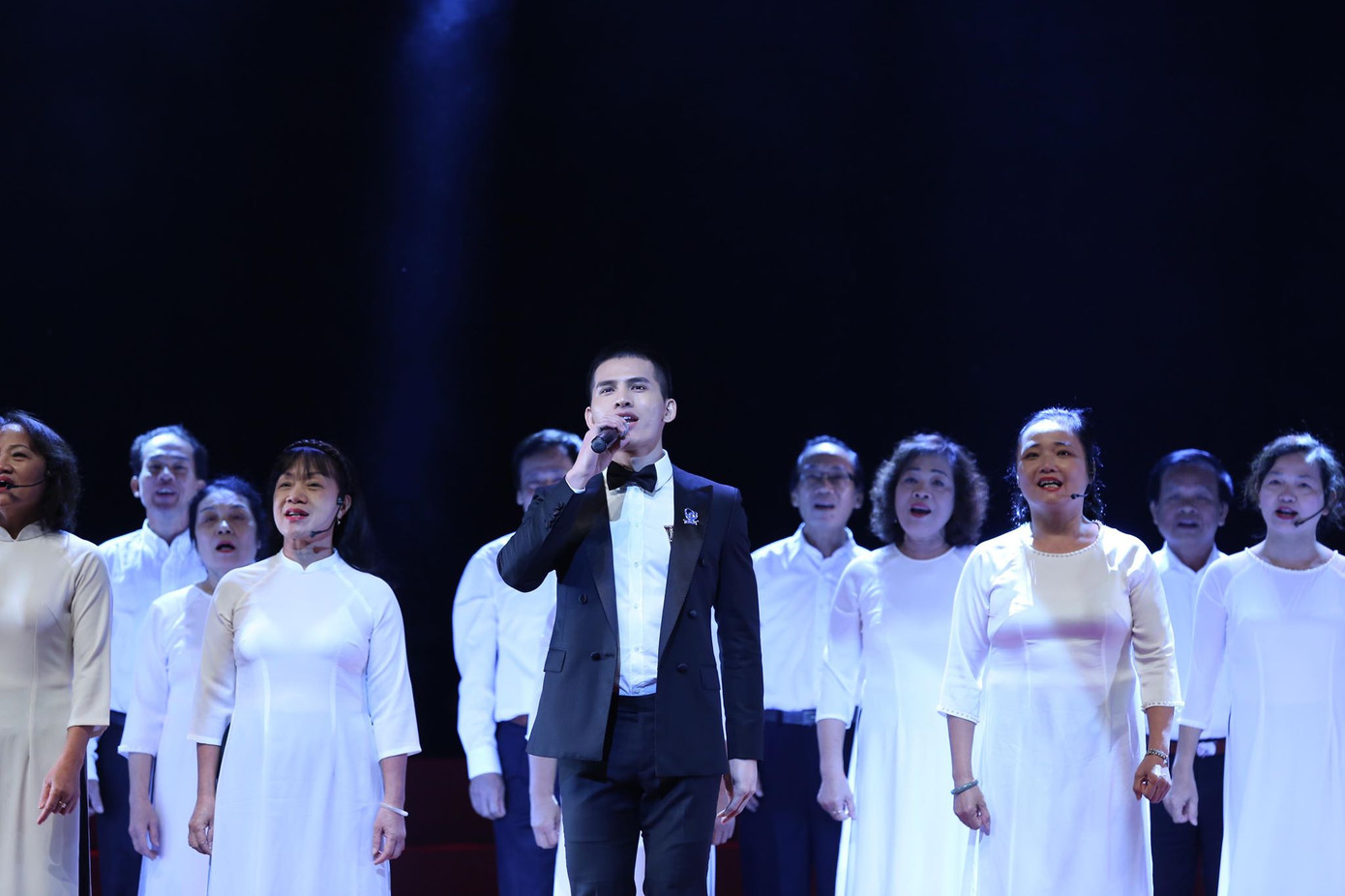 Xây dựng lớp sinh viên toàn diện, vừa hồng, vừa chuyên ảnh 26