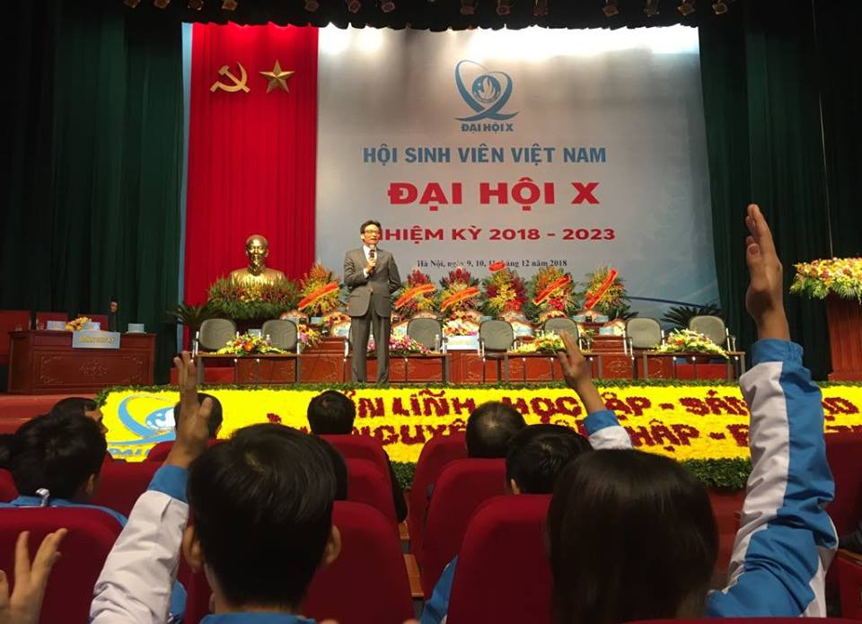 Phó Thủ tướng Vũ Đức Đam đối thoại với đại biểu Hội Sinh viên ảnh 4