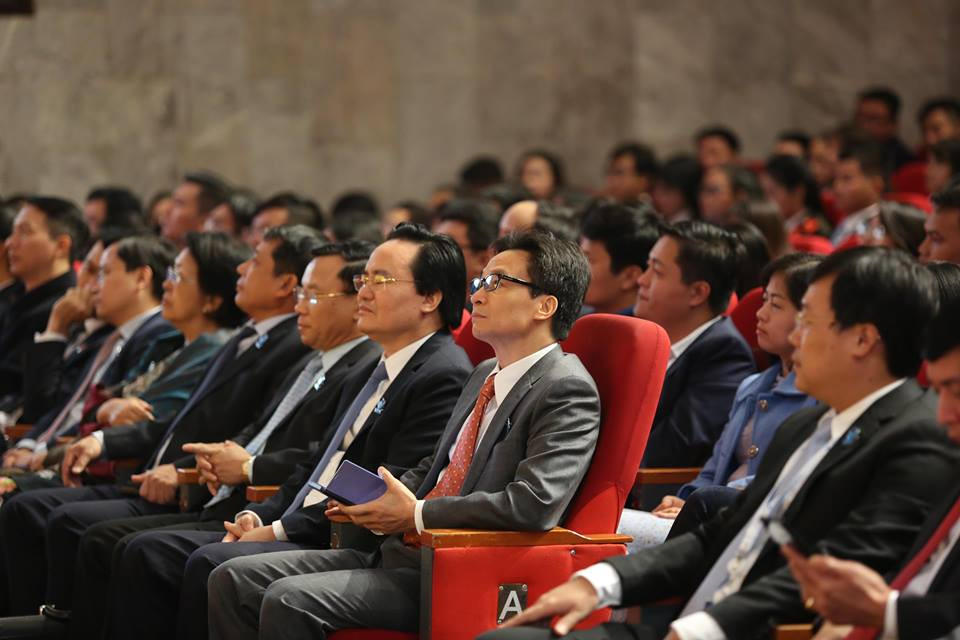 Phó Thủ tướng Vũ Đức Đam đối thoại với đại biểu Hội Sinh viên ảnh 25