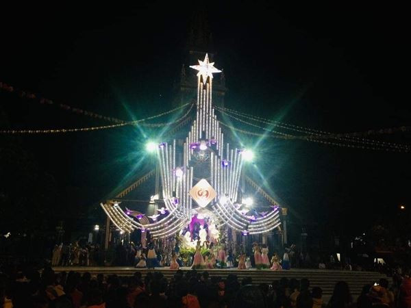 Rộn ràng không khí đón Giáng sinh 2018 ảnh 63