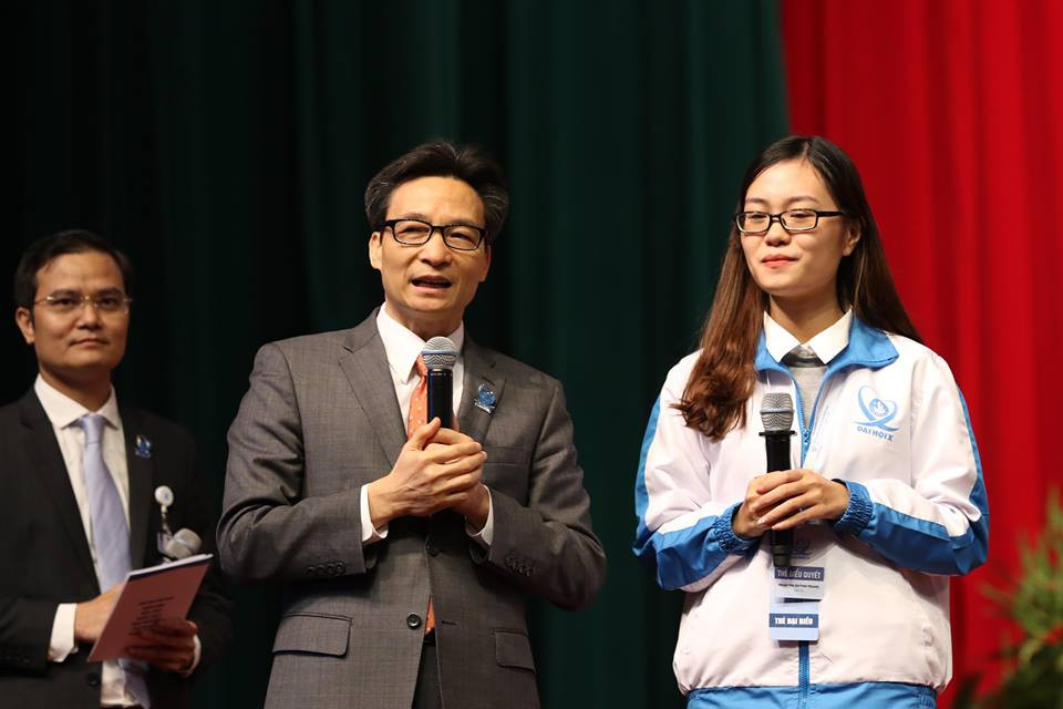 Phó Thủ tướng Vũ Đức Đam đối thoại với đại biểu Hội Sinh viên ảnh 6