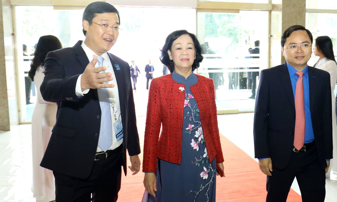 Xây dựng lớp sinh viên toàn diện, vừa hồng, vừa chuyên ảnh 36