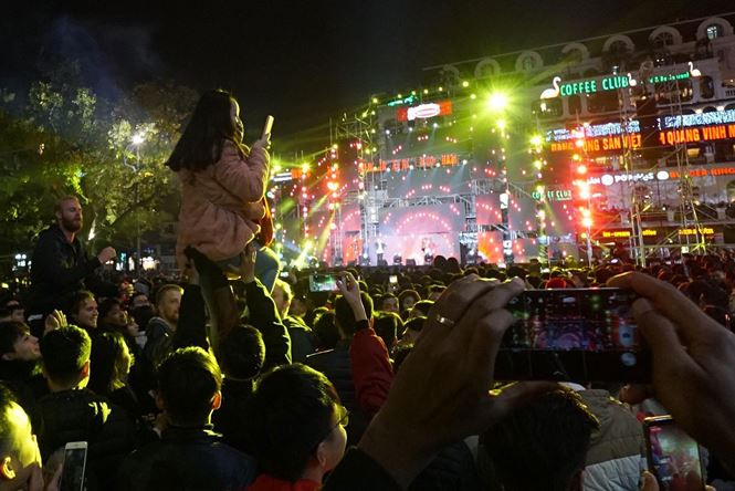 Thế giới rực rỡ pháo hoa thời khắc chuyển sang năm 2019 ảnh 5