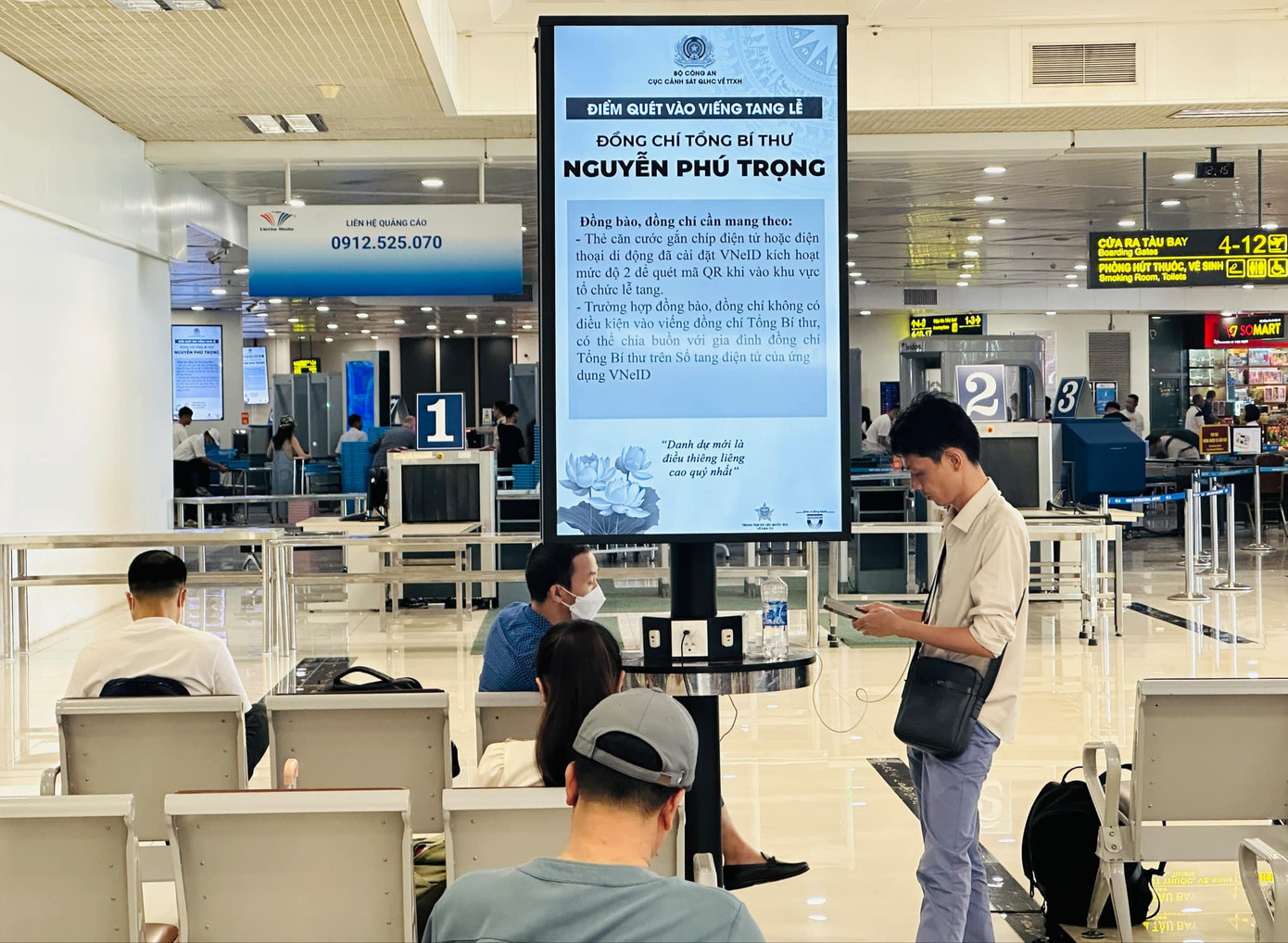 TPHCM điều chỉnh thời gian viếng Tổng Bí thư Nguyễn Phú Trọng đến 23h00 ảnh 73