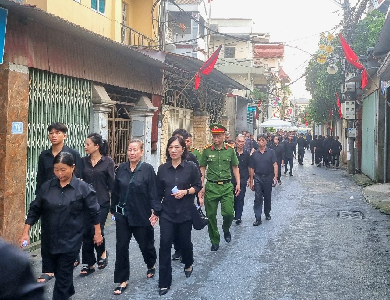 TPHCM điều chỉnh thời gian viếng Tổng Bí thư Nguyễn Phú Trọng đến 23h00 ảnh 30