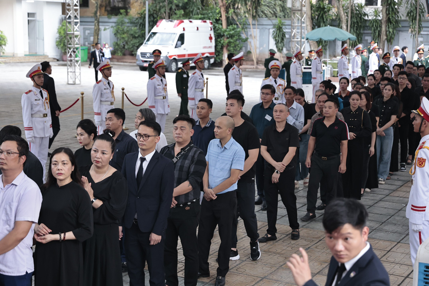 TPHCM điều chỉnh thời gian viếng Tổng Bí thư Nguyễn Phú Trọng đến 23h00 ảnh 120