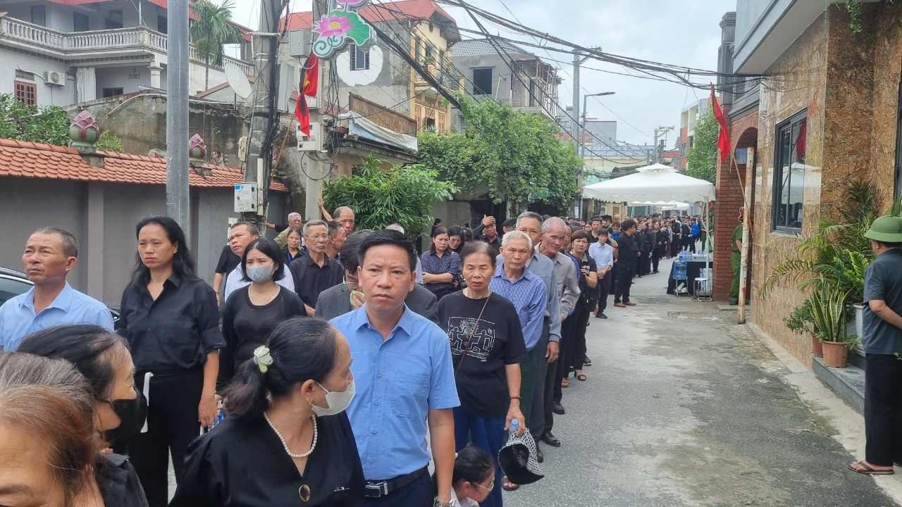 TPHCM điều chỉnh thời gian viếng Tổng Bí thư Nguyễn Phú Trọng đến 23h00 ảnh 28