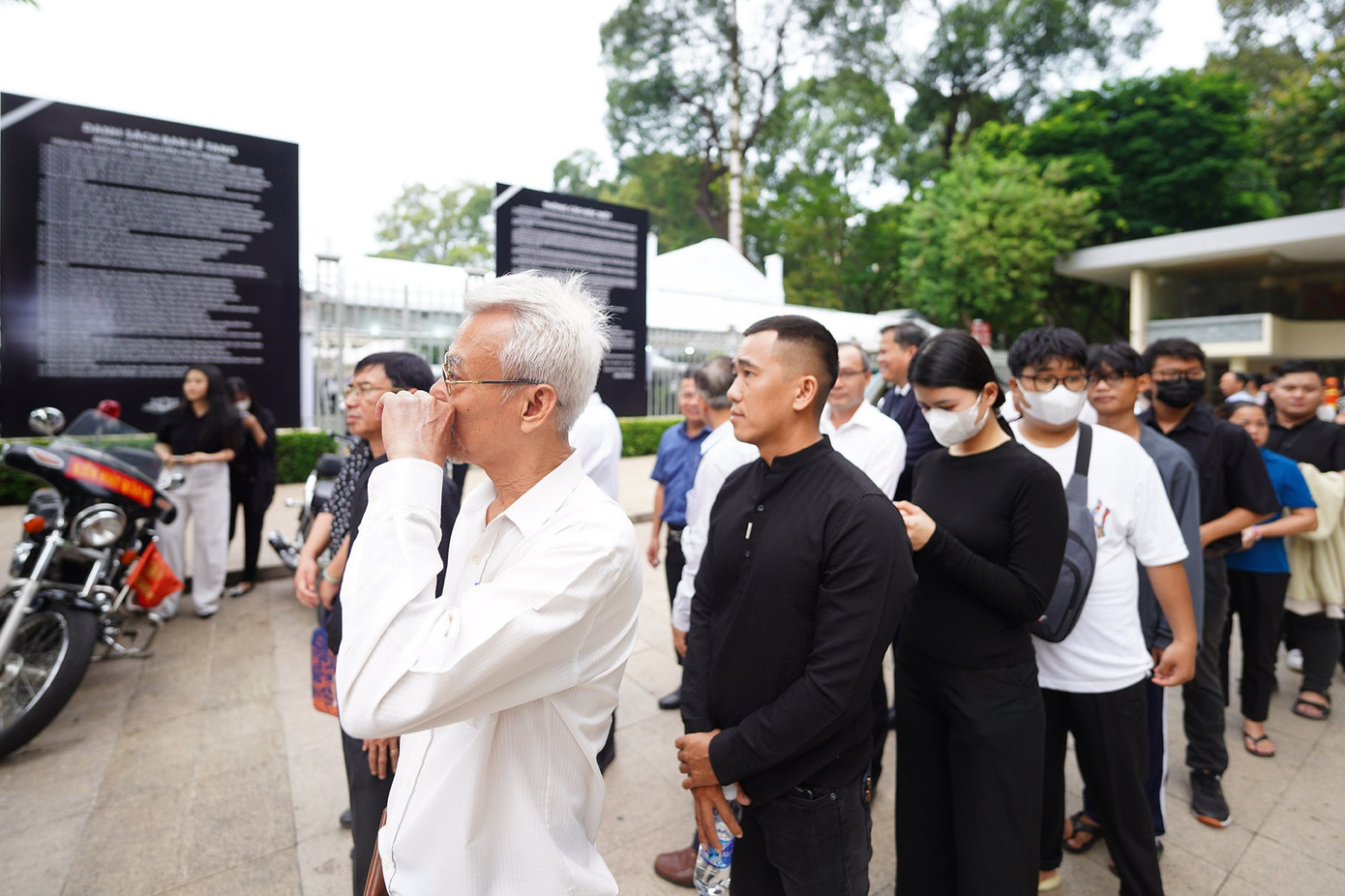 TPHCM điều chỉnh thời gian viếng Tổng Bí thư Nguyễn Phú Trọng đến 23h00 ảnh 43