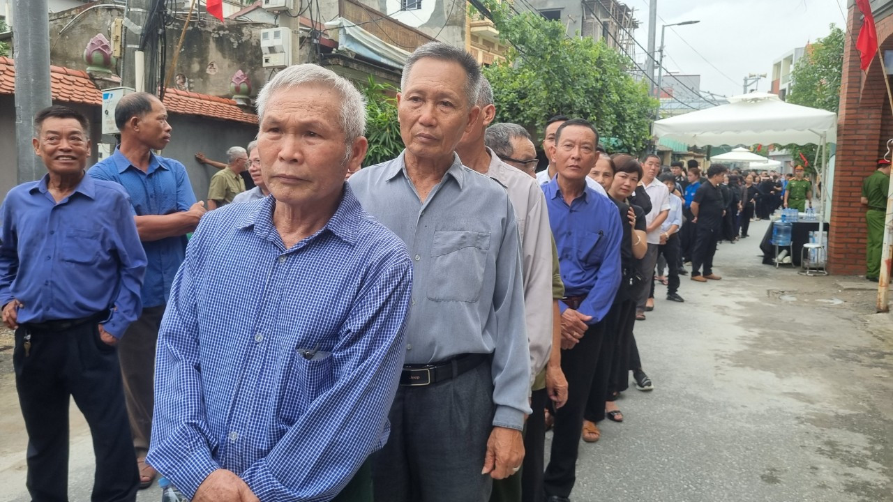 TPHCM điều chỉnh thời gian viếng Tổng Bí thư Nguyễn Phú Trọng đến 23h00 ảnh 29