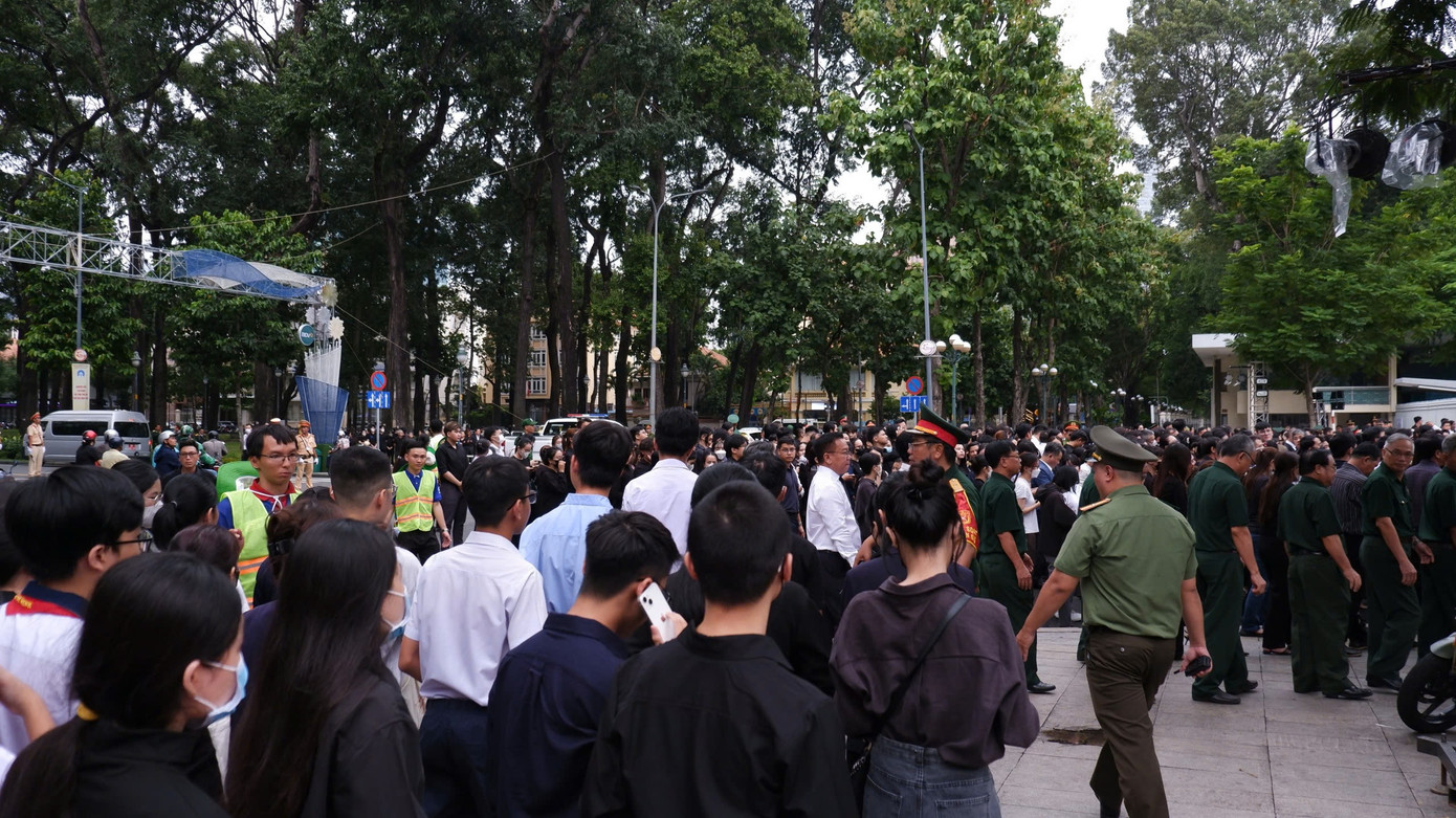 TPHCM điều chỉnh thời gian viếng Tổng Bí thư Nguyễn Phú Trọng đến 23h00 ảnh 96