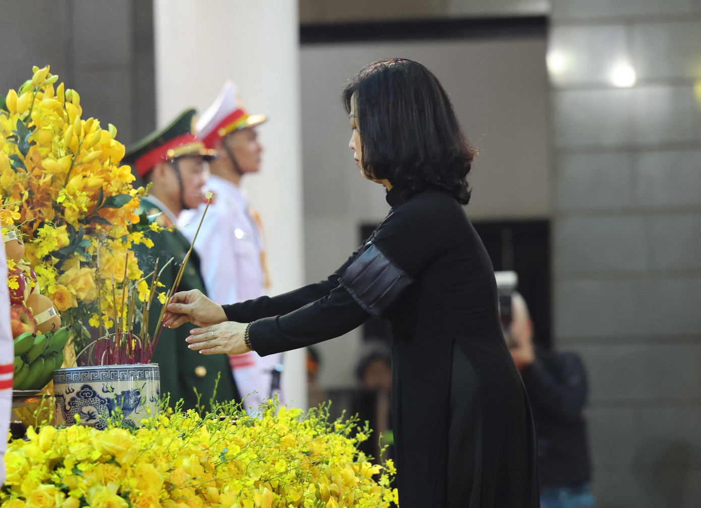 Đoàn Bộ Y tế do Bộ trưởng Đào Hồng Lan làm Trưởng đoàn, viếng Tổng Bí thư Nguyễn Phú Trọng.