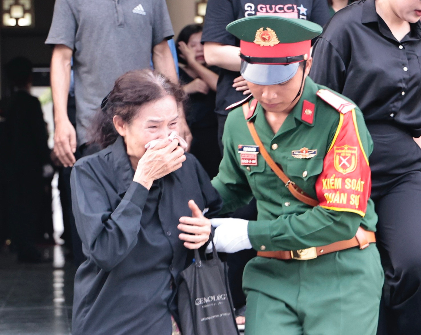 TPHCM điều chỉnh thời gian viếng Tổng Bí thư Nguyễn Phú Trọng đến 23h00 ảnh 123