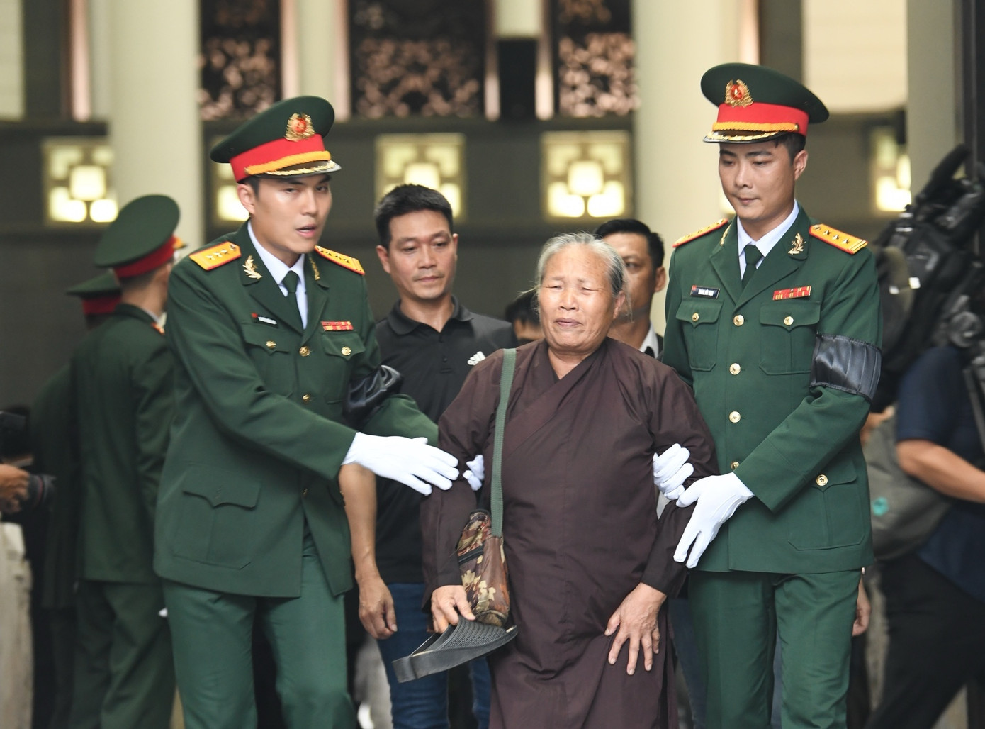 TPHCM điều chỉnh thời gian viếng Tổng Bí thư Nguyễn Phú Trọng đến 23h00 ảnh 119