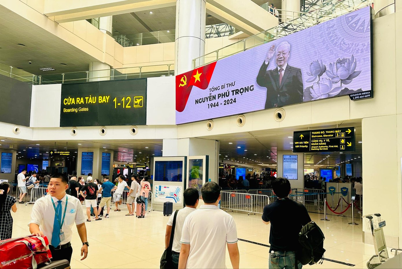 TPHCM điều chỉnh thời gian viếng Tổng Bí thư Nguyễn Phú Trọng đến 23h00 ảnh 72