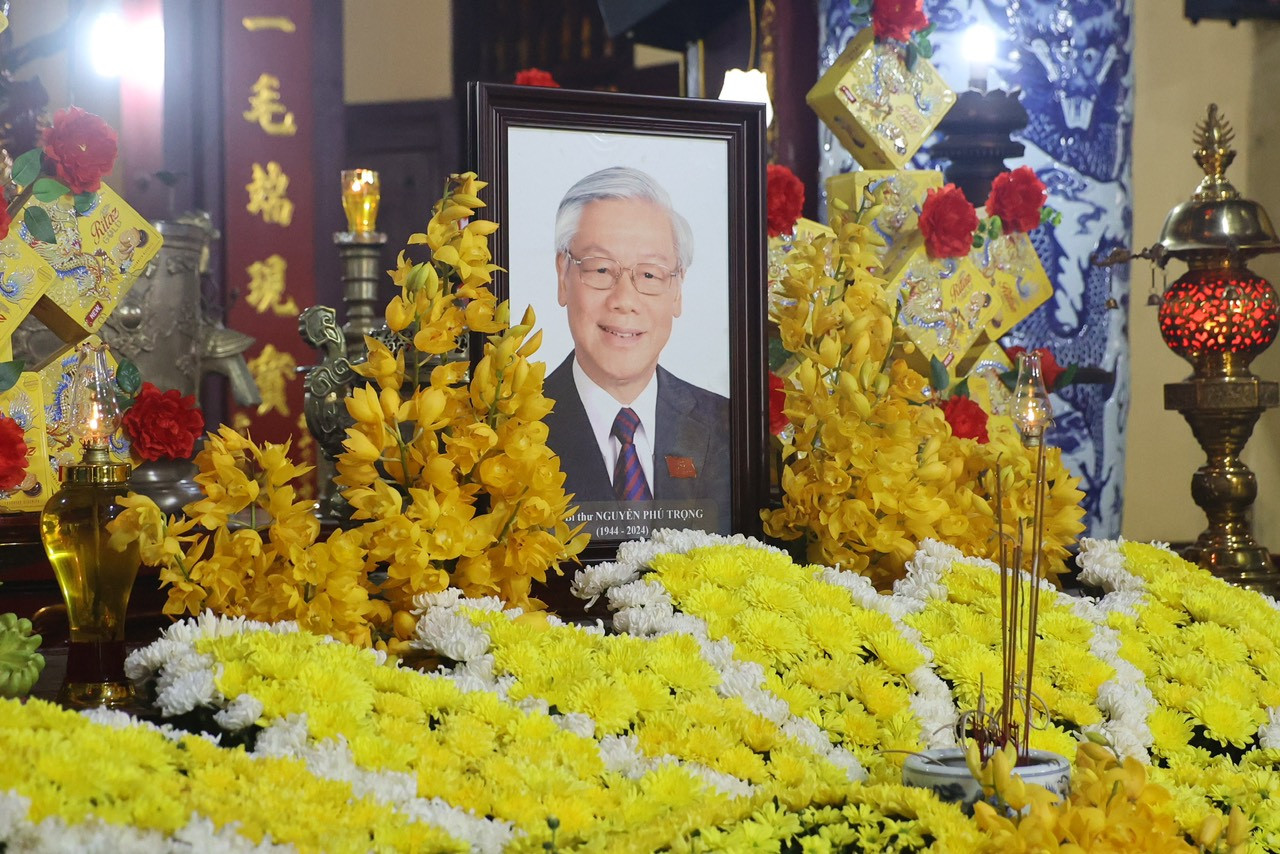 TPHCM điều chỉnh thời gian viếng Tổng Bí thư Nguyễn Phú Trọng đến 23h00 ảnh 10