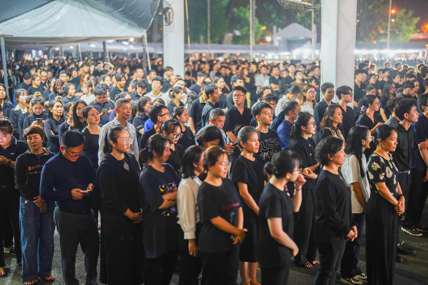 TPHCM điều chỉnh thời gian viếng Tổng Bí thư Nguyễn Phú Trọng đến 23h00 ảnh 147