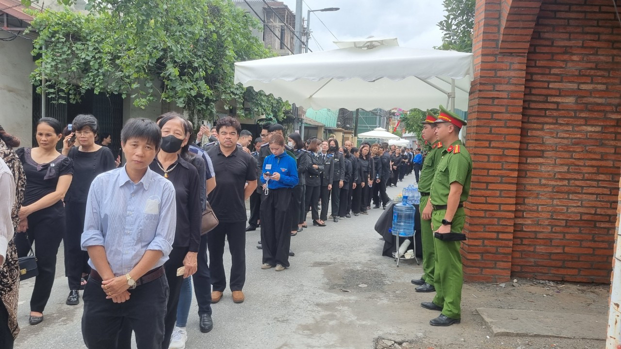 TPHCM điều chỉnh thời gian viếng Tổng Bí thư Nguyễn Phú Trọng đến 23h00 ảnh 27