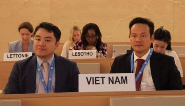 Đại sứ Mai Phan Dũng - Trưởng Phái đoàn Thường trực của Việt Nam tại Liên Hợp Quốc phát biểu tại phiên họp. (Ảnh: Anh Hiển/TTXVN)