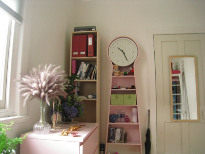 Phòng trọ cho sinh viên ở Australia thường được trang bị sẵn các đồ đạc căn bản như bàn ghế, giường tủ. Ảnh: Hoàng Anh