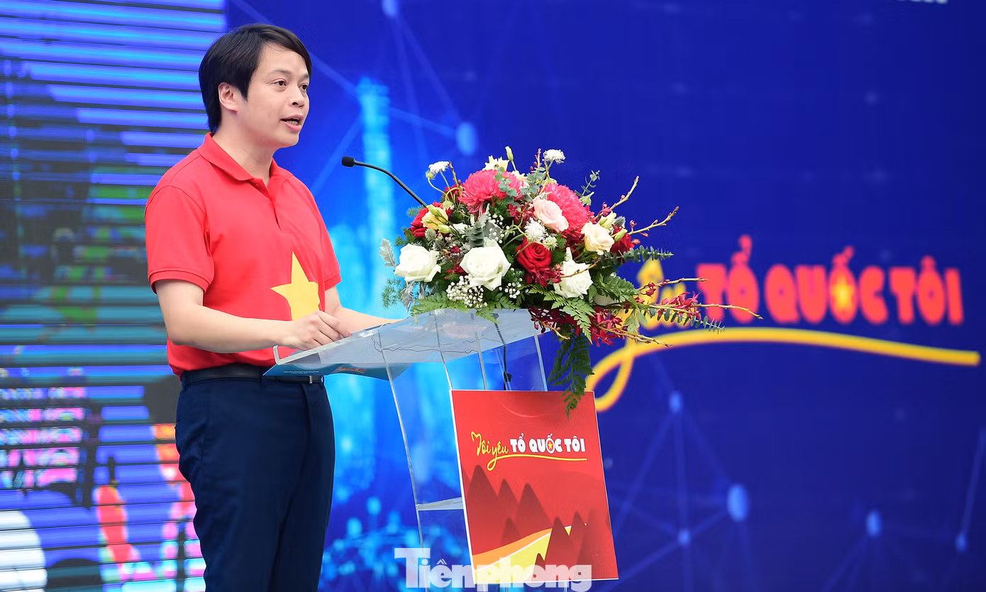Anh Nguyễn Hữu Tú phát biểu tại chương trình. Ảnh: Xuân Tùng