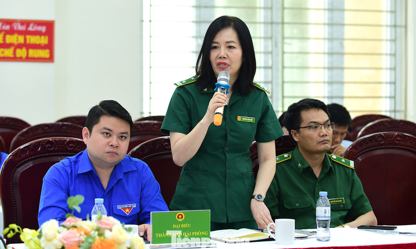 Chị Nguyễn Bích Hợp - Tổng đội TNXP Hải Phòng phát biểu ý kiến tại hội nghị. Ảnh: Xuân Tùng Chị Nguyễn Bích Hợp - Tổng đội TNXP Hải Phòng phát biểu ý kiến tại hội nghị. Ảnh: Xuân Tùng