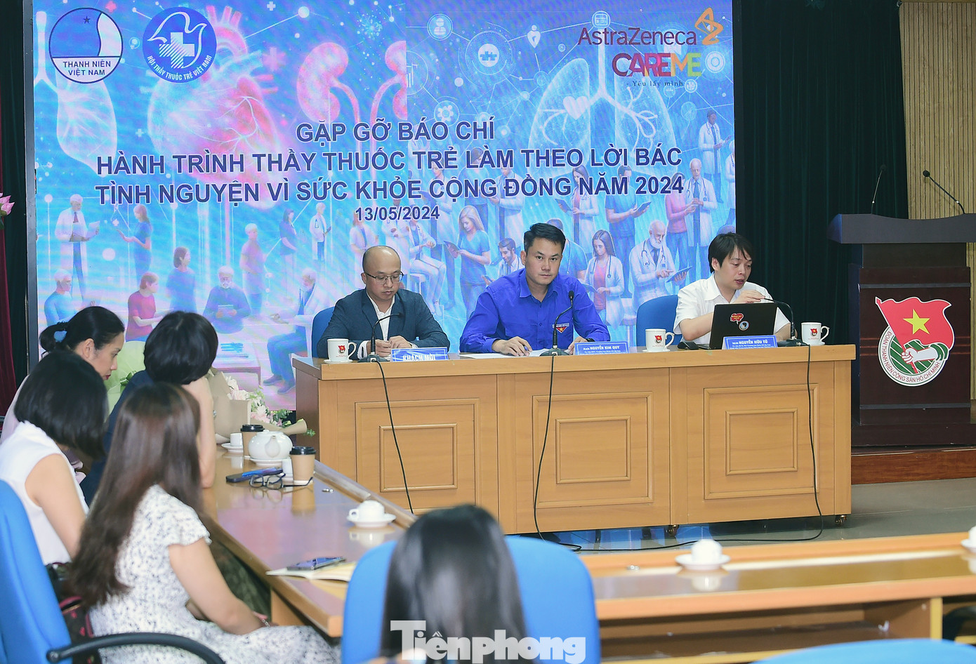 Trao đổi tại họp báo có anh Nguyễn Kim Quy – Phó Chủ tịch thường trực T.Ư Hội LHTN Việt Nam; anh Nguyễn Hữu Tú - Phó Chủ tịch kiêm Tổng thư ký T.Ư Hội Thầy thuốc trẻ Việt Nam; ông Phạm Quốc Trí - Đại diện AstraZeneca Việt Nam. Ảnh: Xuân Tùng Trao đổi tại họp báo có anh Nguyễn Kim Quy – Phó Chủ tịch thường trực T.Ư Hội LHTN Việt Nam; anh Nguyễn Hữu Tú - Phó Chủ tịch kiêm Tổng thư ký T.Ư Hội Thầy thuốc trẻ Việt Nam; ông Phạm Quốc Trí - Đại diện AstraZeneca Việt Nam. Ảnh: Xuân Tùng