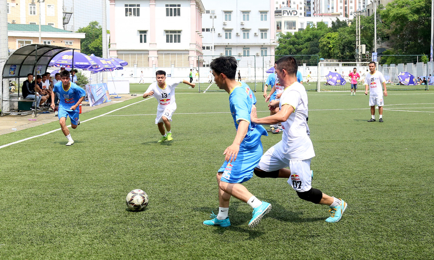 Trận chung kết Giải Bóng đá Thanh niên công nhân 2024 tại Thanh Hoá diễn ra kịch tính.