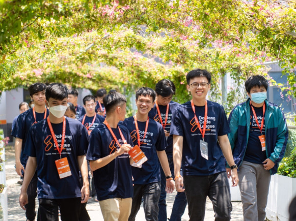 Da Nang Code League 2024 mở rộng quy mô, hướng tới đông đảo thí sinh cả nước. (Trong ảnh là các thí sinh tham dự giải đấu năm 2023). Ảnh: BTC