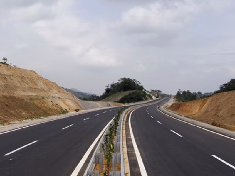 Công an điều tra “đầu gấu” bảo kê xe quá tải vào cao tốc ảnh 1