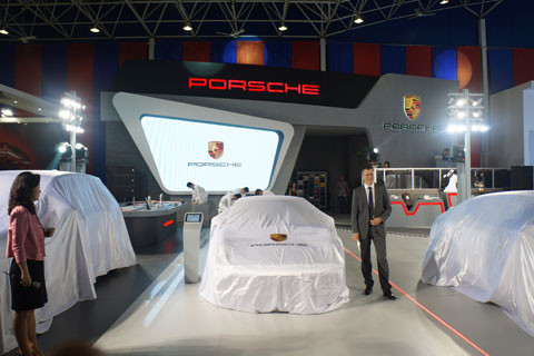 Porsche che đậy rất kỹ những chiếc xe của mình