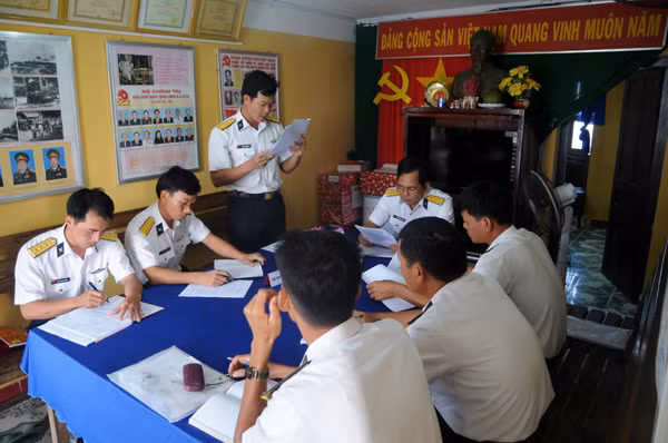 Một buổi làm việc tại hội trường
