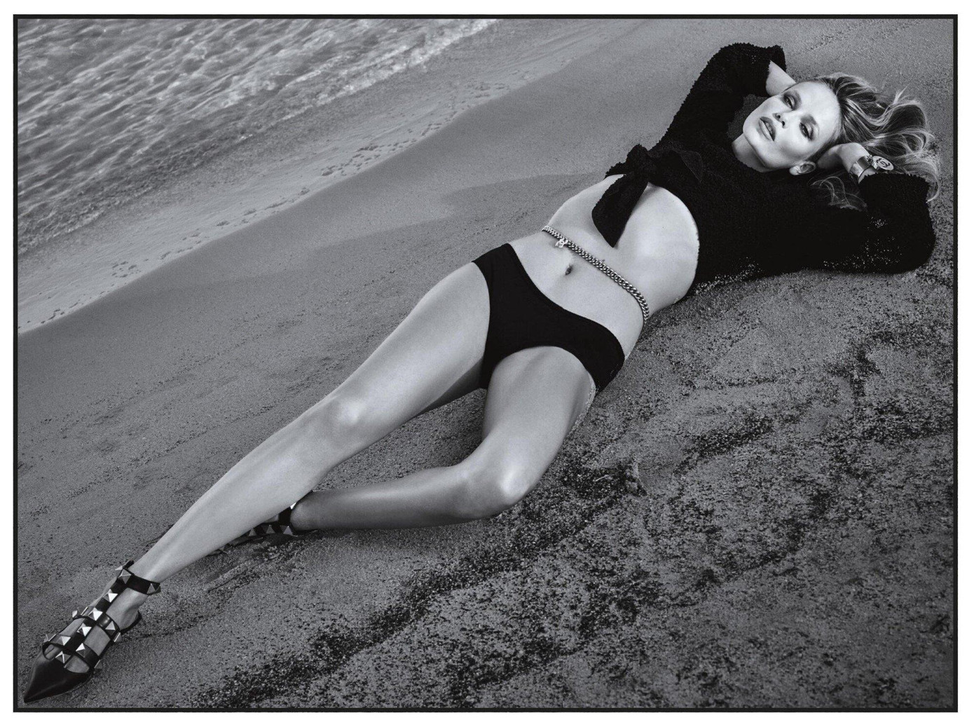 Trong khi đó, Edita Vilkeviciute đến từ Litva là gương mặt quen thuộc của nhiều hãng thời trang danh tiếng như Victoria's Secret, Chanel, Stella McCartney, Givenchy, Zac Posen... và xuất hiện dày đặc trên các tạp chí thời trang uy tín trong nhiều năm.