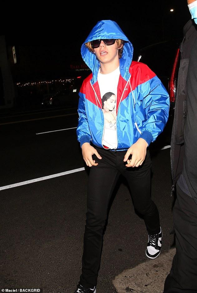 Kid Laroi - ca sĩ, rapper, nhạc sĩ và nhà sản xuất thu âm người Úc góp mặt trong album cũng có mặt tại sự kiện.