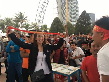 Biển người rợp cờ hoa, reo hò khắp cả nước mừng kỳ tích của U23 Việt Nam ảnh 62