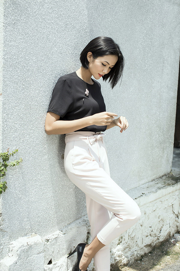 Phong cách thời trang giản dị của tân Hoa hậu Hoàn vũ H'Hen Niê ảnh 3