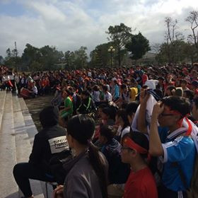 Cổ động viên ngồi xe lăn, truyền máu vẫn cuồng nhiệt cổ vũ U23 Việt Nam ảnh 15