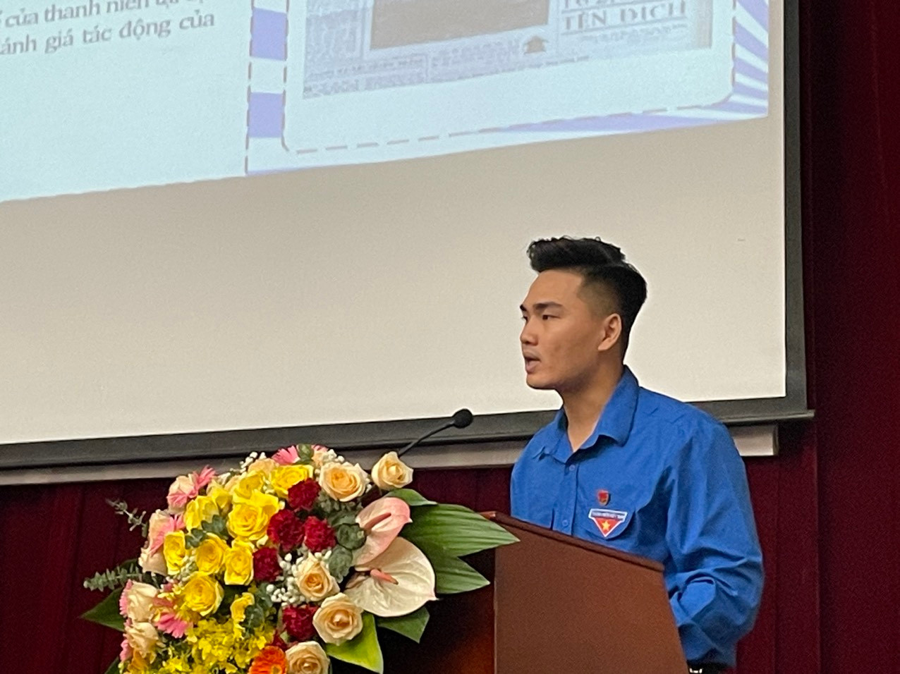 Các đại biểu chia sẻ tại hội thảo Các đại biểu chia sẻ tại hội thảo