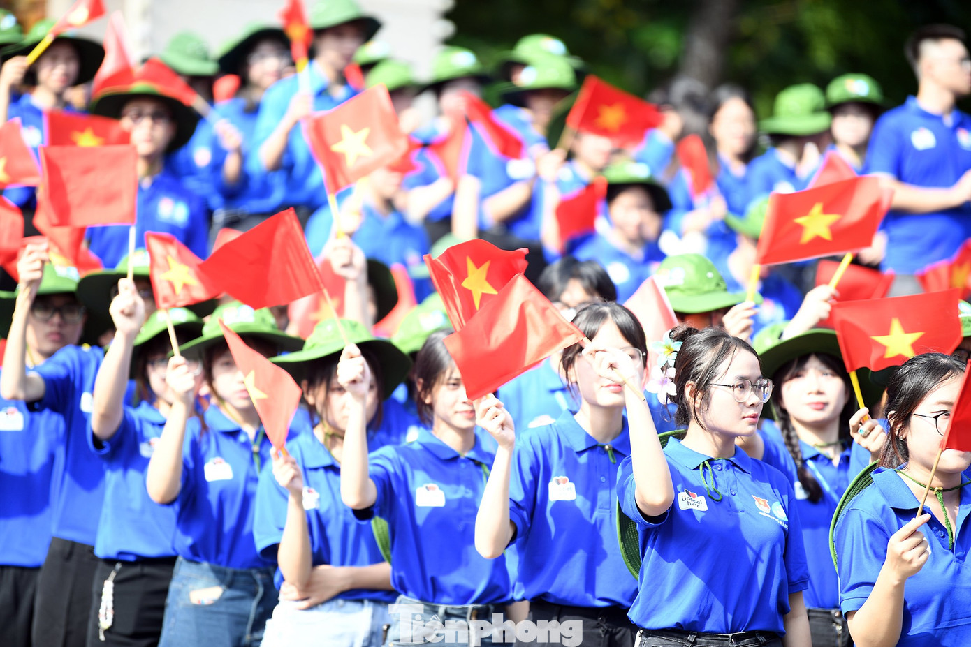Các tình nguyện viên tràn đầy khí thế nhiệt huyết tình nguyện sẵn sàng lên đường với Chiến dịch Mùa hè xanh. Ảnh: Dương Triều