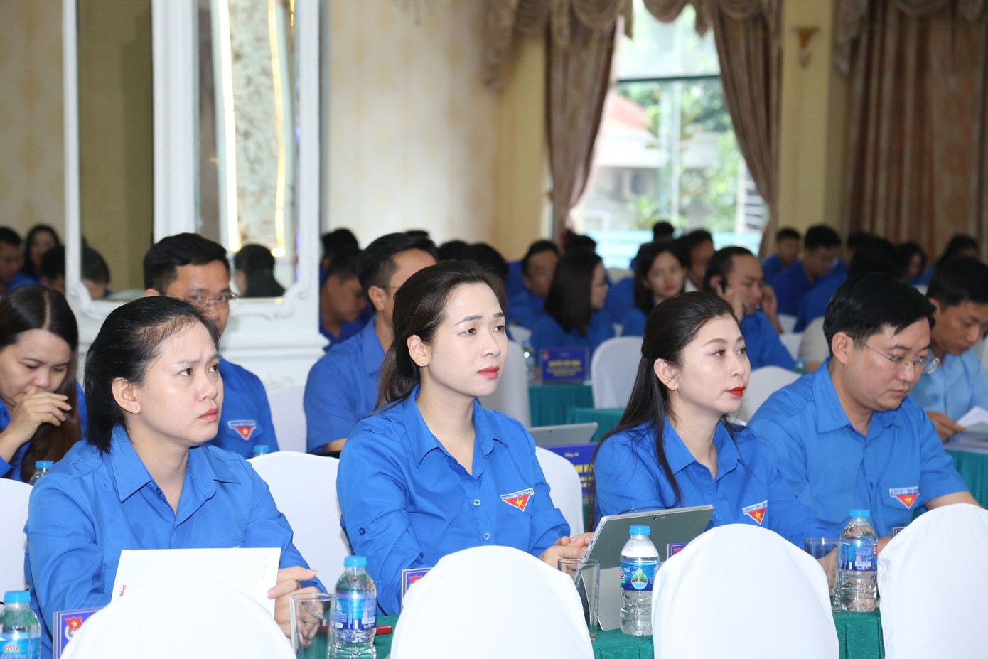 Các đại biểu tham dự hội nghị Ban Chấp hành T.Ư Đoàn lần thứ 5, khóa XII. Các đại biểu tham dự hội nghị Ban Chấp hành T.Ư Đoàn lần thứ 5, khóa XII.