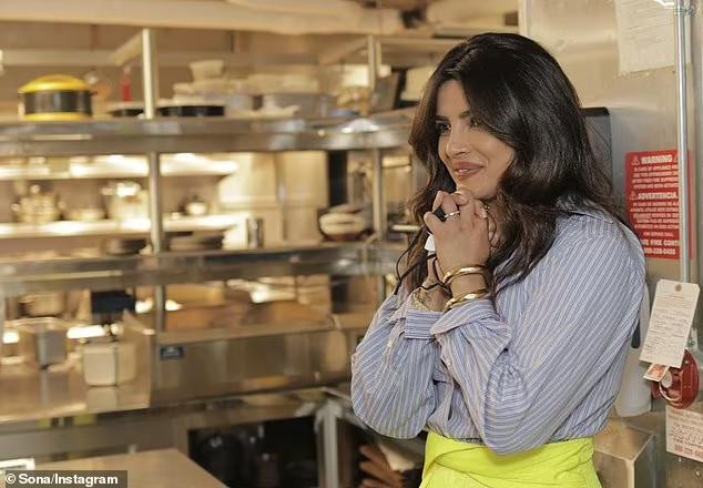 Đăng tải loạt ảnh này trên Instagram có lượng fan hùng hậu với 64,8 triệu follow, cô chia sẻ rất hạnh phúc vì đã ấp ủ kế hoạch ra mắt nhà hàng này từ 3 năm trước, mong muốn được giới thiệu ẩm thực quê hương ngay trên đất Mỹ.