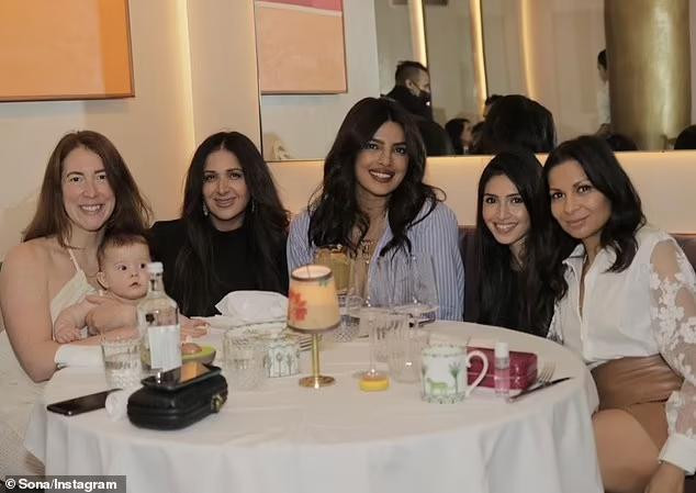 Người đẹp cũng nói lời cảm ơn những người đã đồng hành, hỗ trợ để thực hiện được ước mơ mấy năm nay.