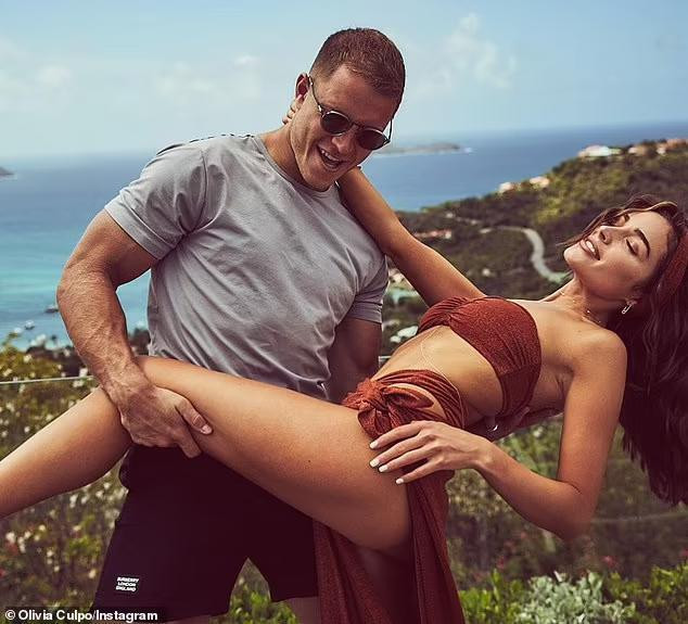 Cặp uyên ương nhận được hàng trăm lượt bình luận tương tác như thả tim, gửi lời chúc phúc... từ người hâm mộ.