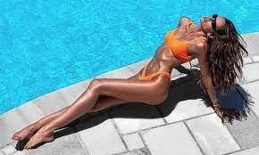 Thân hình săn chắc, cơ bụng số 11 tuyệt đẹp và đôi chân thon dài miên man của chân dài xứ Samba khiến chị em nào cũng phải trầm trồ và ghen tị. Thân hình săn chắc, cơ bụng số 11 tuyệt đẹp và đôi chân thon dài miên man của chân dài xứ Samba khiến chị em nào cũng phải trầm trồ và ghen tị.