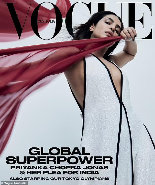 Nàng hậu vừa có bộ ảnh gợi cảm trên tap chí Vogue Australia tháng 5/2020.