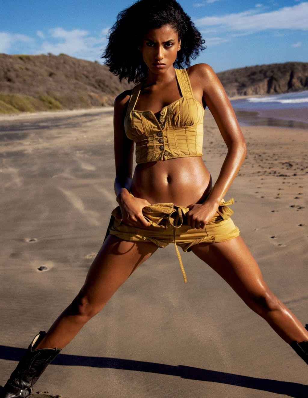 Imaan Hammam sinh năm 1996 ở Hà Lan, hiện là chân dài đình đám làng thời trang thế giới.