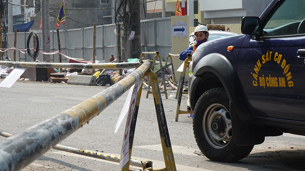 Quây tôn phố Quốc Tử Giám thi công ga ngầm đường sắt đô thị ảnh 7